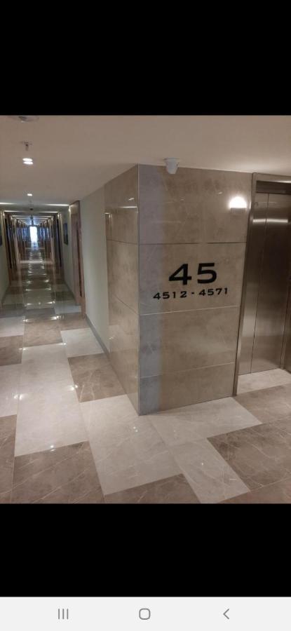ORBI APARTMENTS на 45 этаже с прекрасным видом Батуми Экстерьер фото