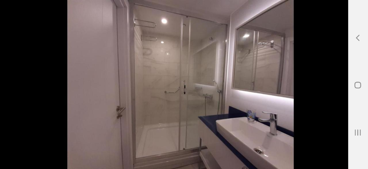 ORBI APARTMENTS на 45 этаже с прекрасным видом Батуми Экстерьер фото