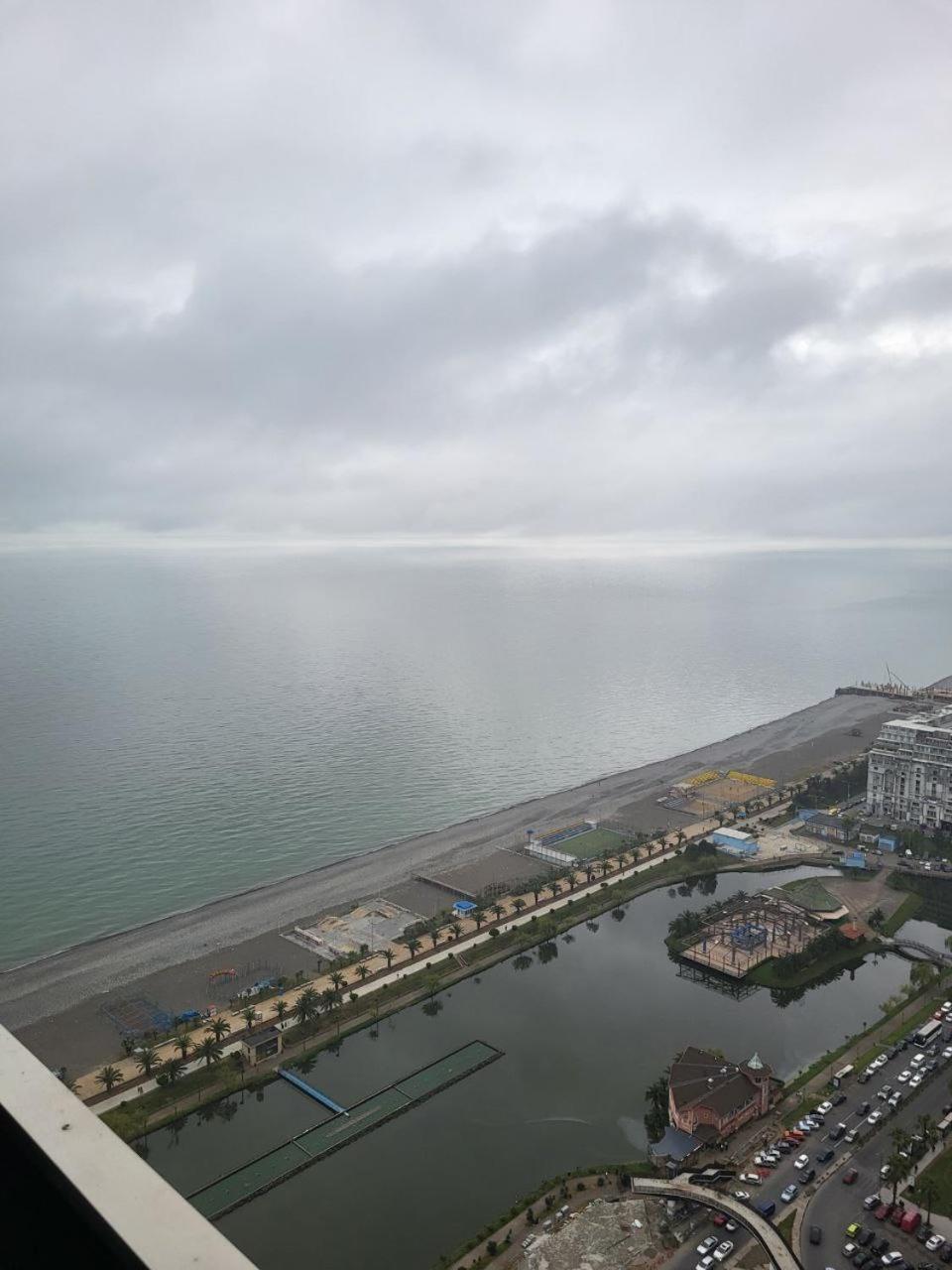 ORBI APARTMENTS на 45 этаже с прекрасным видом Батуми Экстерьер фото