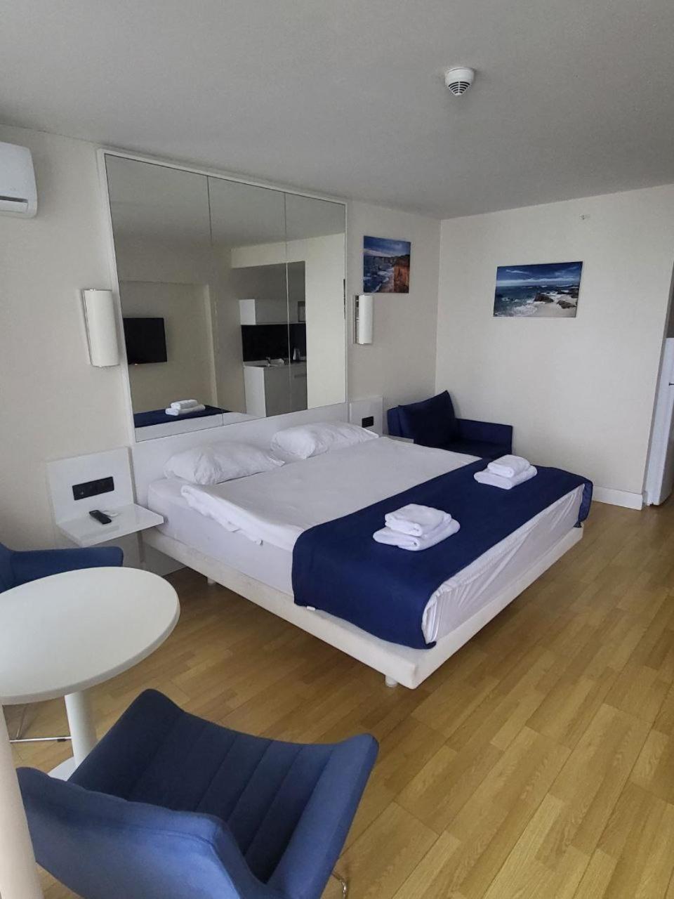 ORBI APARTMENTS на 45 этаже с прекрасным видом Батуми Экстерьер фото